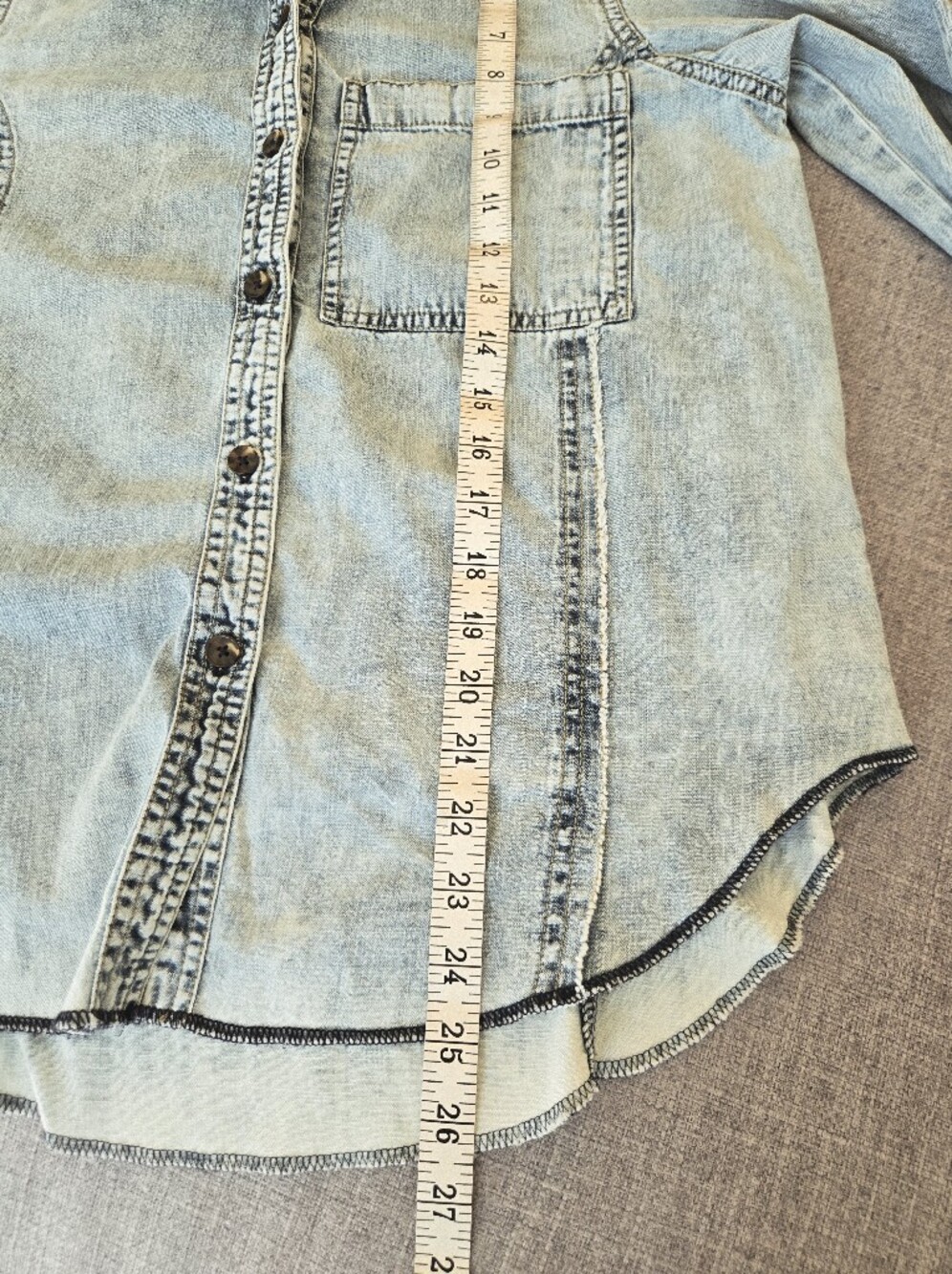 WE THE FREE I S Mackenzie Denim Shirt I light blue acid wash - Picture 11 of 11